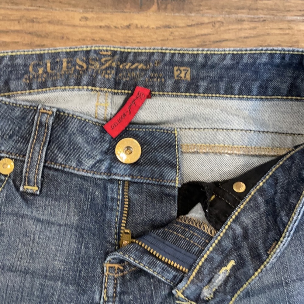 Guess Jeans - Picture 2 of 6